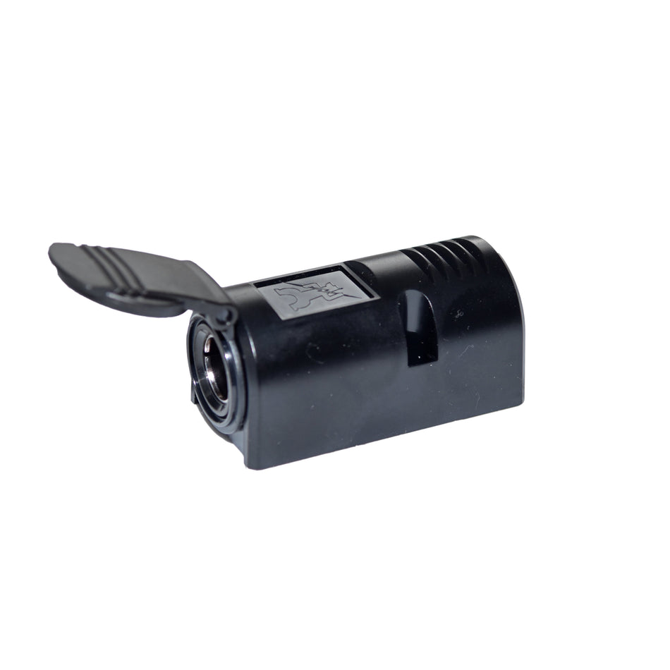 Aufbau Bordsteckdose (12mm) für Norm- und Universalstecker Kappe geöffnet