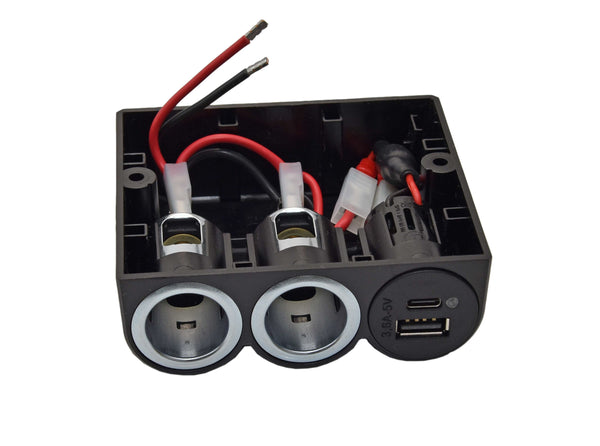 Aufbau-Dreifachsteckdose mit Power-USB-Doppelsteckdose 12 - 24 V